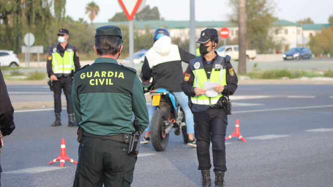 Agentes de la Guardia Civil en Córdoba.