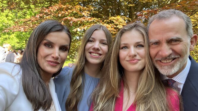 El selfie de doña Letizia con su familia