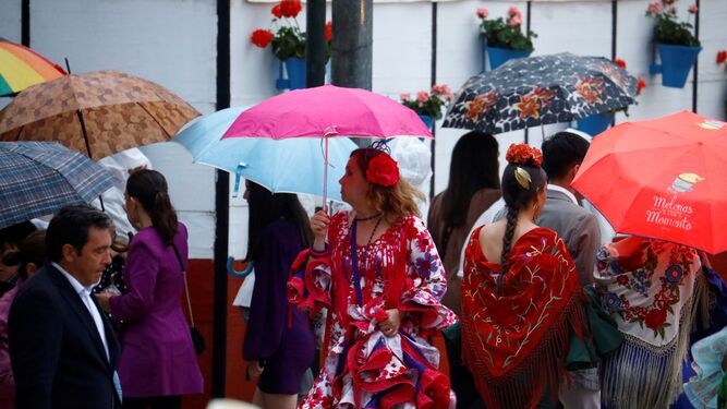 Lluvia en la Feria de Córdoba.