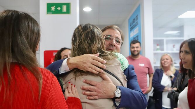 El secretario general del PSOE de Extremadura, Guillermo Fernández Vara, a su llegada a la Comisión Ejecutiva Regional.