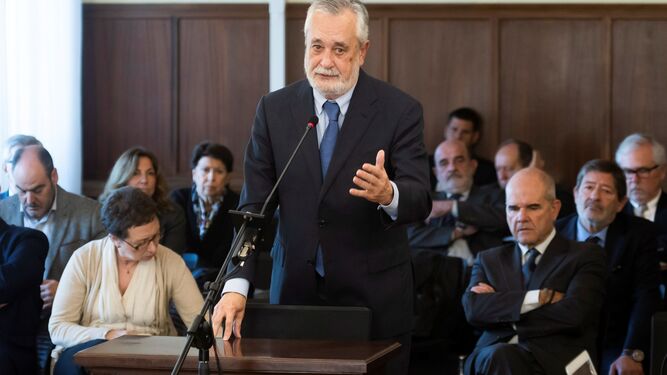 El ex presidente de la Junta José Antonio Griñán, durante el juicio de los ERE.
