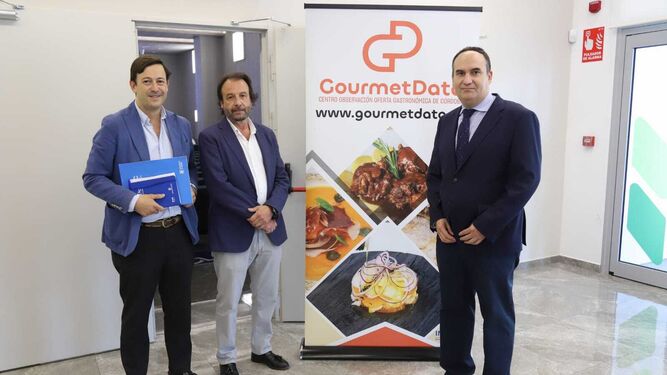 Presentación de la guía Gourmet Data en la Fundación Caja Rural del Sur.