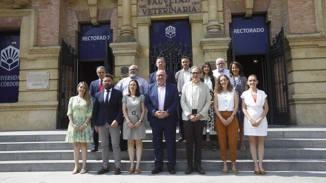 Visita de Joan Subirats al Rectorado de la Universidad de Córdoba.