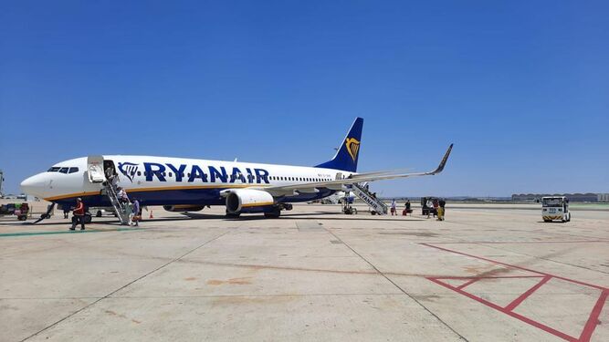 El primer vuelo procedente de Praga llegó al aeropuerto de Sevilla el pasado sábado.