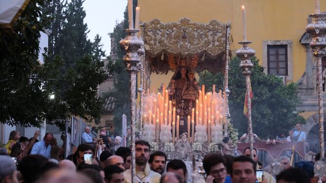 La Virgen del Carmen de San Cayetano, durante su salida procesional.
