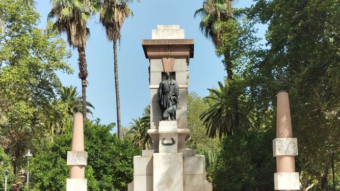 Monumento a Julio Romero de Torres en los Jardines de la Agricultura de Córdoba