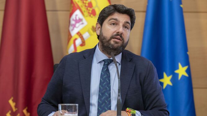 El PP de Murcia ofrece a Vox cargos institucionales paralograr la investidura