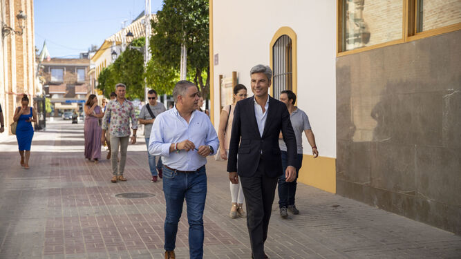 El alcalde de Fuente Palmera y el vicepresidente primero de la Diputación.