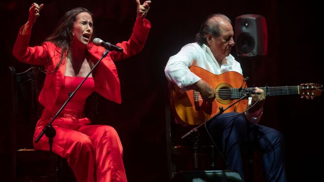 Rocío Luna, en una de sus actuaciones en el Festival del Cante de Las Minas.
