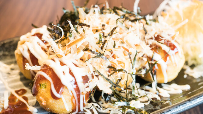 Delicias de las calles de japón: prepara takoyaki casero