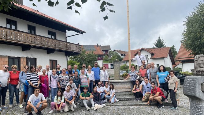 Un grupo de carloteños  en el pueblo alemán de Konzell.