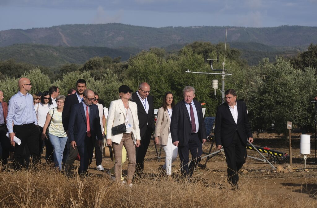 La visita de los ministros de la UE a la finca experimental de Rabanales en C&oacute;rdoba, en fotograf&iacute;as
