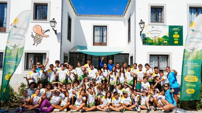 Participantes de la primera edición de los Campamentos Agroalimentarios de la Fundación Ricardo Delgado Vizcaíno.