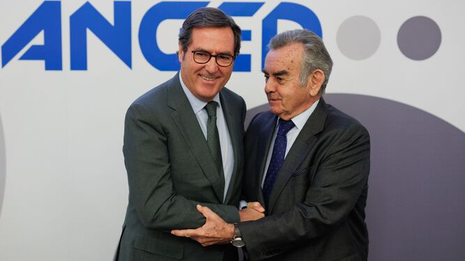 El presidente de la CEOE, Antonio Garamendi, y el presidente de Anged, Alfonso Merry del Val.
