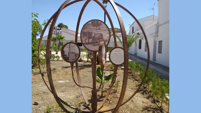 La Esfera conmemorativa del 50º aniversario de la fundación de La Puebla de la Parrilla