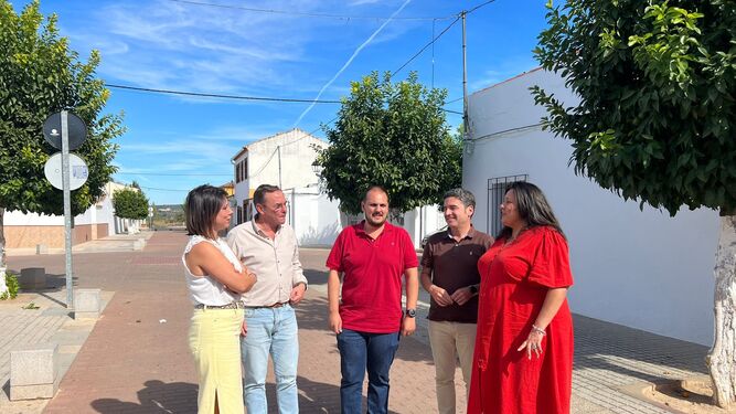 Los alcaldes del PSOE del Alto Guadalquivir reunidos en Algallarín.