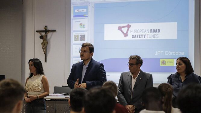Presentación de los talleres 'Safety Tunes' en el colegio La Salle de Córdoba.