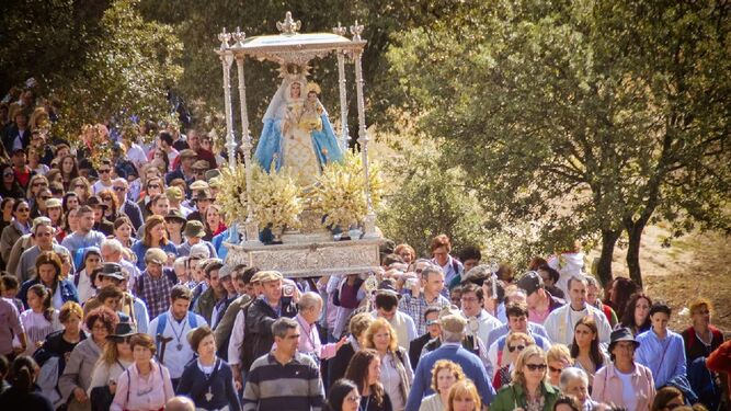 La Virgen de Luna, durante una romería en Los Pedroches.