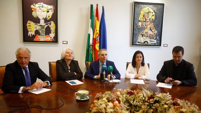 Representantes de las cuatro confesiones religiosas que han ratificado el manifiesto por la paz en Córdoba.