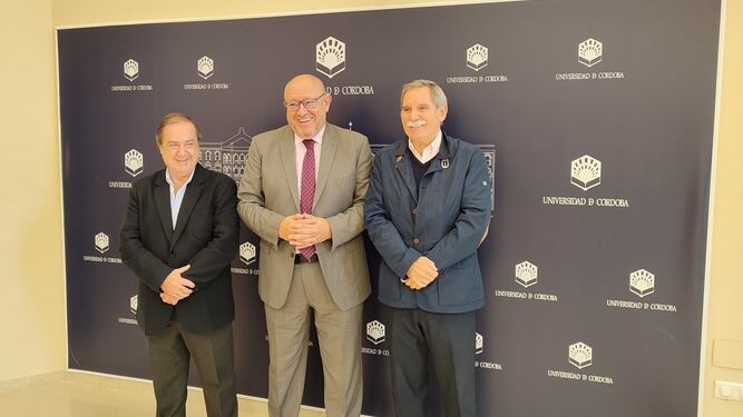Agustín Carrillo, Manuel Torralbo y José Francisco Viso presentan el Congreso Internacional Geogebra.