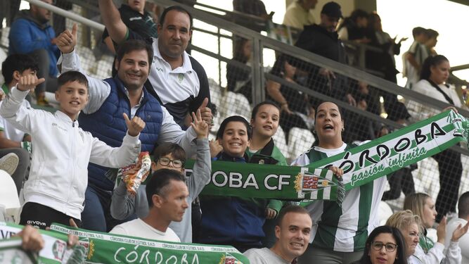 Aficionados del Córdoba CF en el último partido en El Arcángel.
