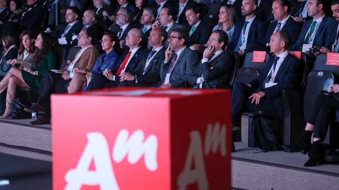 Primeras filas del auditorio del Andalucía Management.