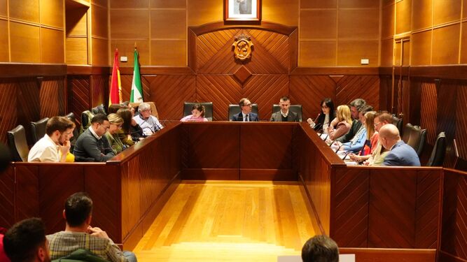 Un momento de la sesión plenaria celebrada en el Ayuntamiento de Pozoblanco.
