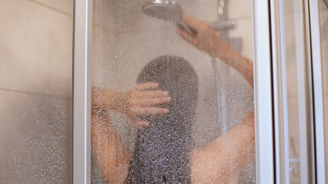 ¿Cuánto gasta un calentador de aire en el tiempo que nos damos una ducha?