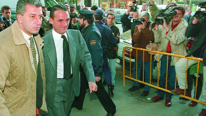 Mario Conde, en 1997 en una de sus visitas a los juzgados