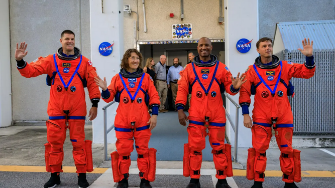 Los astronautas Jeremy Hansen, Christina Koch, Victor Glover y Reid Wiseman, tripulación de la misión Artemis II.