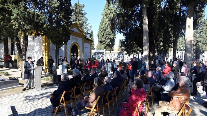 Acto de la Plataforma de la Comisión de la Verdad en el cementerio de La Salud de Córdoba.