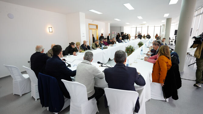 Un momento de la reunión celebrada en Villanueva de Córdoba.