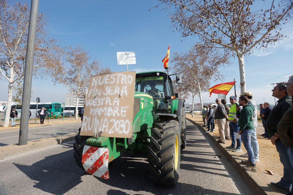 La protesta de los agricultores de C&oacute;rdoba, en im&aacute;genes