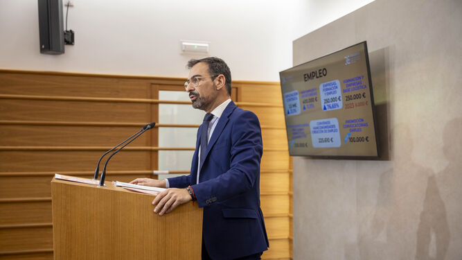 Félix Romero presenta los presupuestos de su área en la Diputación de Córdoba.