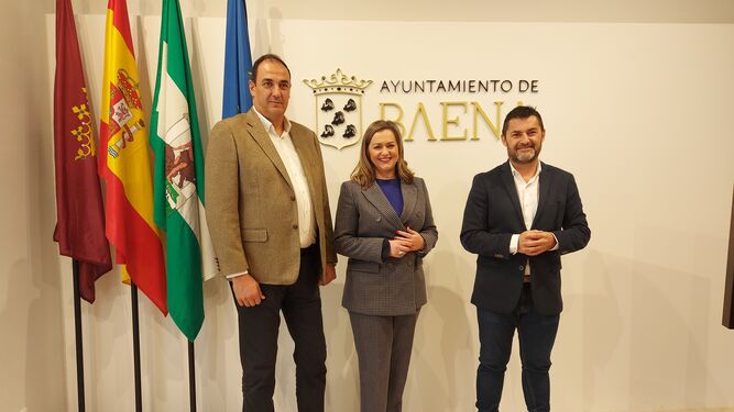 Firma del convenio entre UPTA y el Ayuntamiento de Baena.