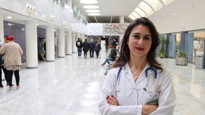 Mercedes Gil-Campos, pediatra del Hospital Reina Sofía y catedrática de la UCO.