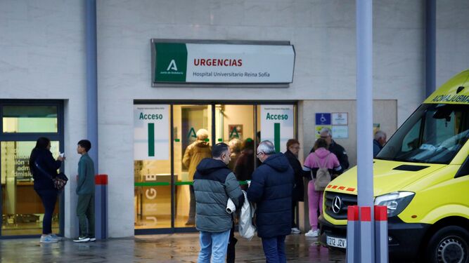 Puerta de Urgencias del hospital Reina Sofía