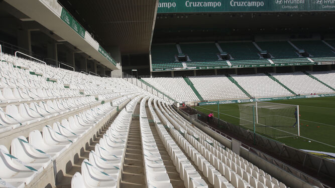 Una imagen del interior del estadio de El Arcángel.