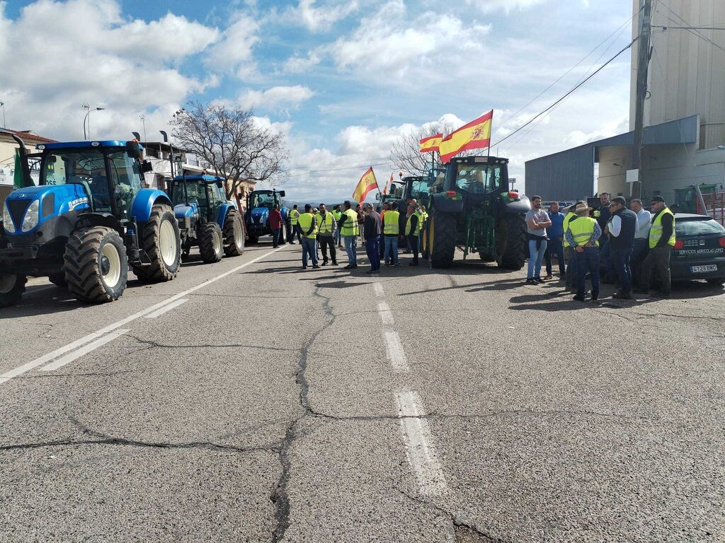 Las protestas de los agricultores en la provincia de C&oacute;rdoba, en im&aacute;genes
