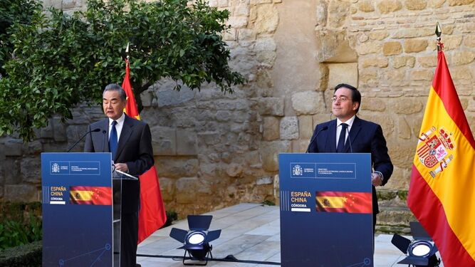 Comparecencia de los ministros de Asuntos Exteriores de España y China.