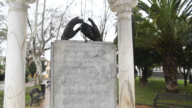 Monumento a los Enamorados en Córdoba