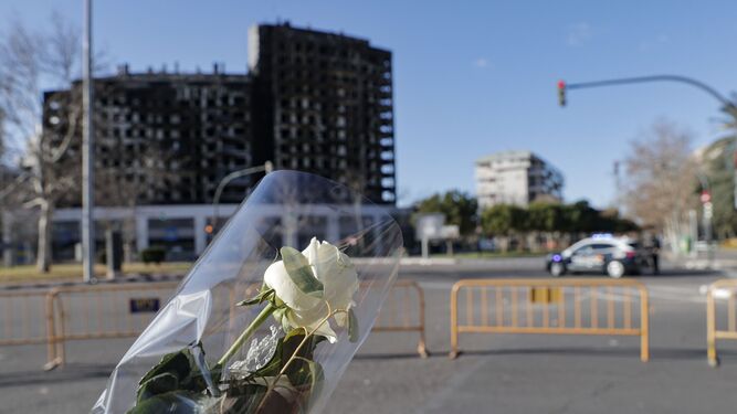 Hallado un nuevo cuerpo que eleva a 10 los fallecidos en el edificio quemado en Valencia