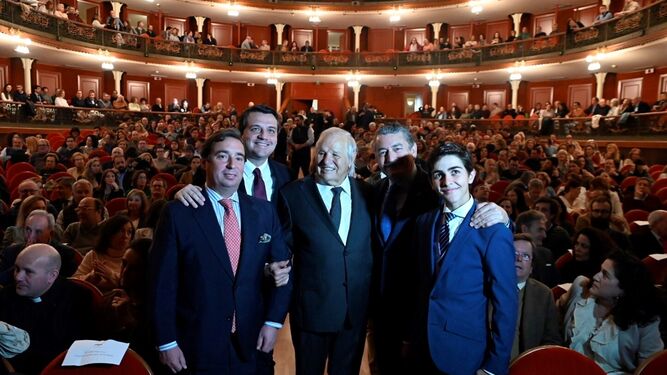Garzón, Bellido y Sanz acompañan a El Cordobés y Manuel Román en el Gran Teatro.