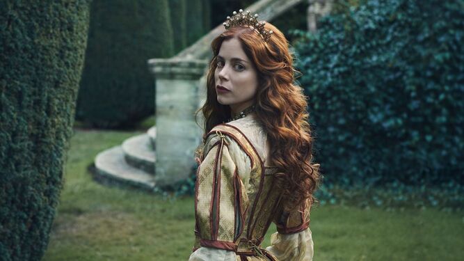 Chalotte Hope como Catalina de Aragón en la olvidable serie 'The Spanish Princess'