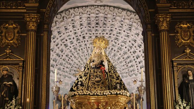 La Virgen de los Dolores, en su Santuario.
