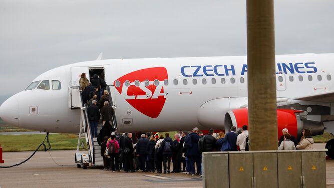 Salida de un vuelo chárter con destino a Praga desde el Aeropuerto de Córdoba.