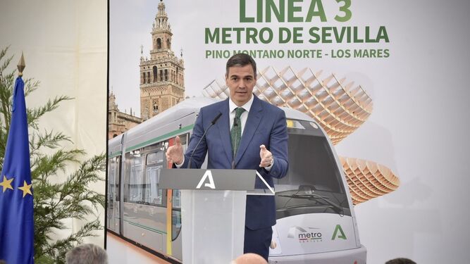 Pedro Sánchez en el acto de colocación de la primera piedra de las obras de la línea 3 del Metro en Pino Montano.