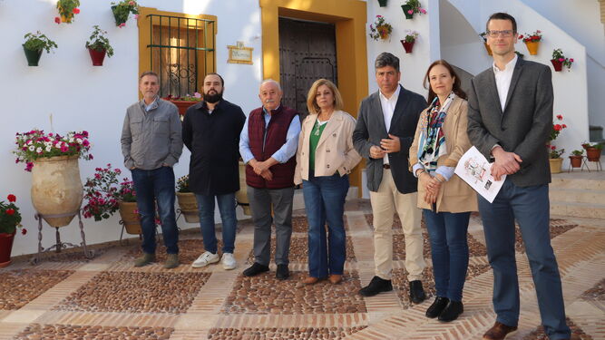 Dirigentes institucionales en la presentación de Patios de Bodega de Montilla.