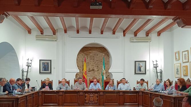 Sesión plenaria del Ayuntamiento de Villa del Río.